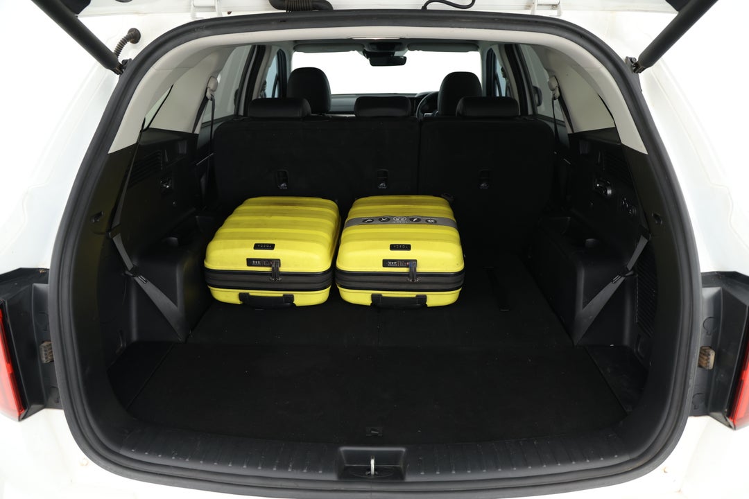 2022 Kia Sorento Sport+ 7 Seat, Automatic, 94408 km, Boot Inside View with Luggage
