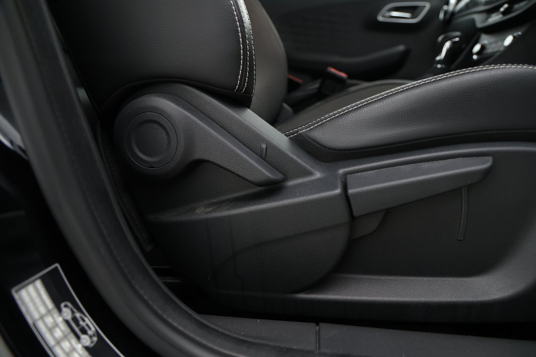 2023 MG Mg3 Auto Excite (with Navigation), Automatic, 39884 km, Drivers Side Adjustment Panel