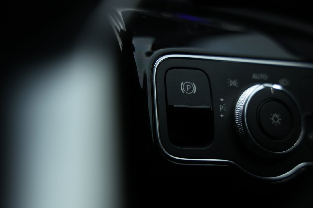 2018 Mercedes-benz A200 A200, Automatic, 40509 km, Handbrake