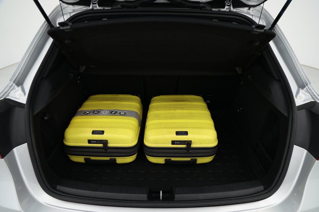 2018 Mercedes-benz A200 A200, Automatic, 40509 km, Boot Inside View with Luggage