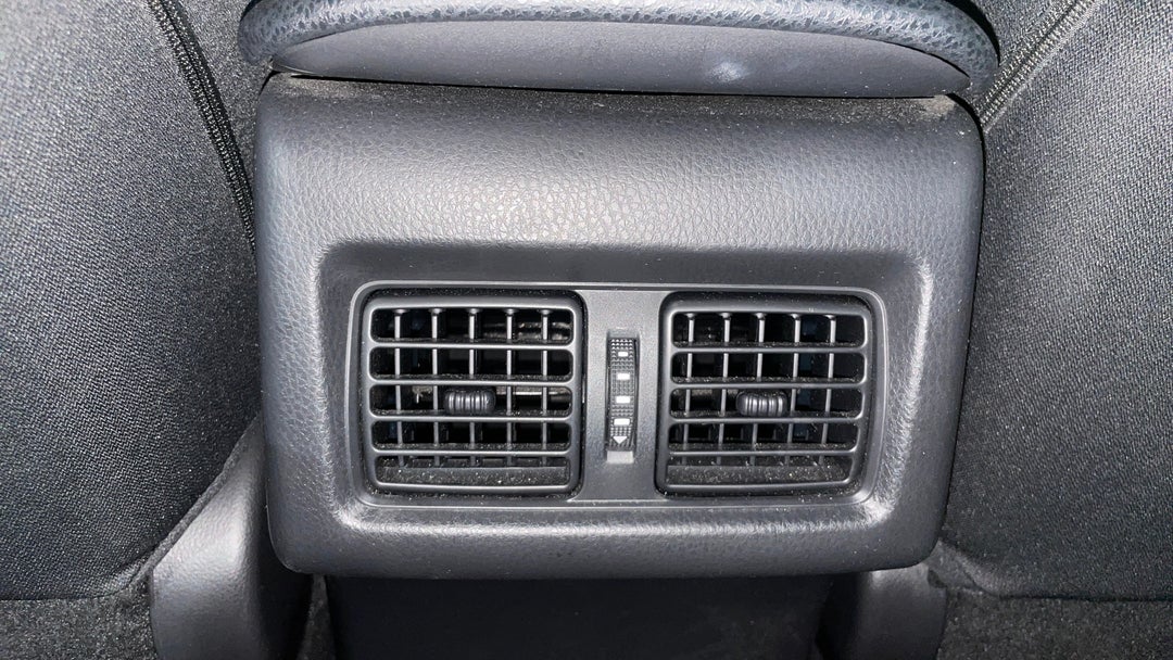 2023 Toyota Camry Ascent Hybrid, Automatic, 35467 km, Rear A/C Vent