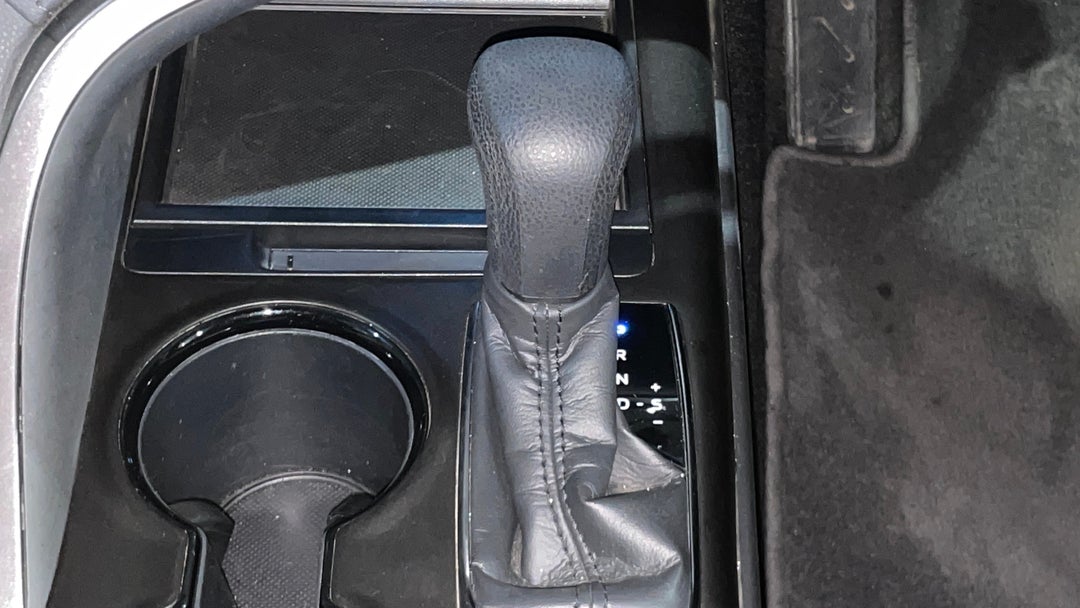 2023 Toyota Camry Ascent, Automatic, 43922 km, Gear Lever 