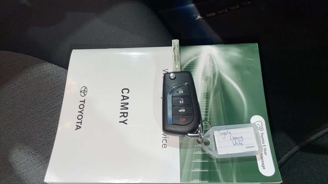 2023 Toyota Camry Ascent, Automatic, 43922 km, Key Close-up