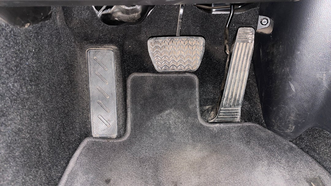 2023 Toyota Camry Ascent, Automatic, 43922 km, Pedals and Footmat