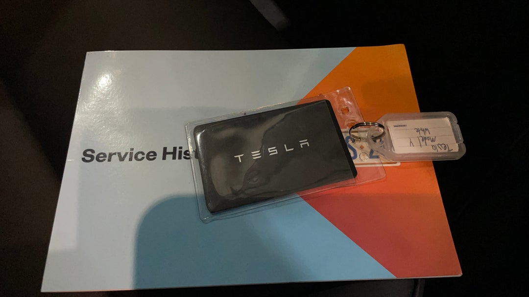 2023 Tesla Model Y Performance, Automatic, 32376 km, Key Close-up