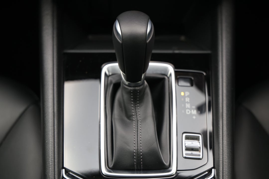 2025 Mazda CX-5 G25 Touring (AWD), Automatic, 13587 km, Gear Lever 