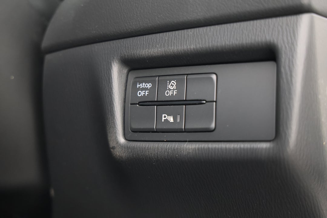 2025 Mazda CX-5 G25 Touring (AWD), Automatic, 13587 km, Utility Switches/Buttons