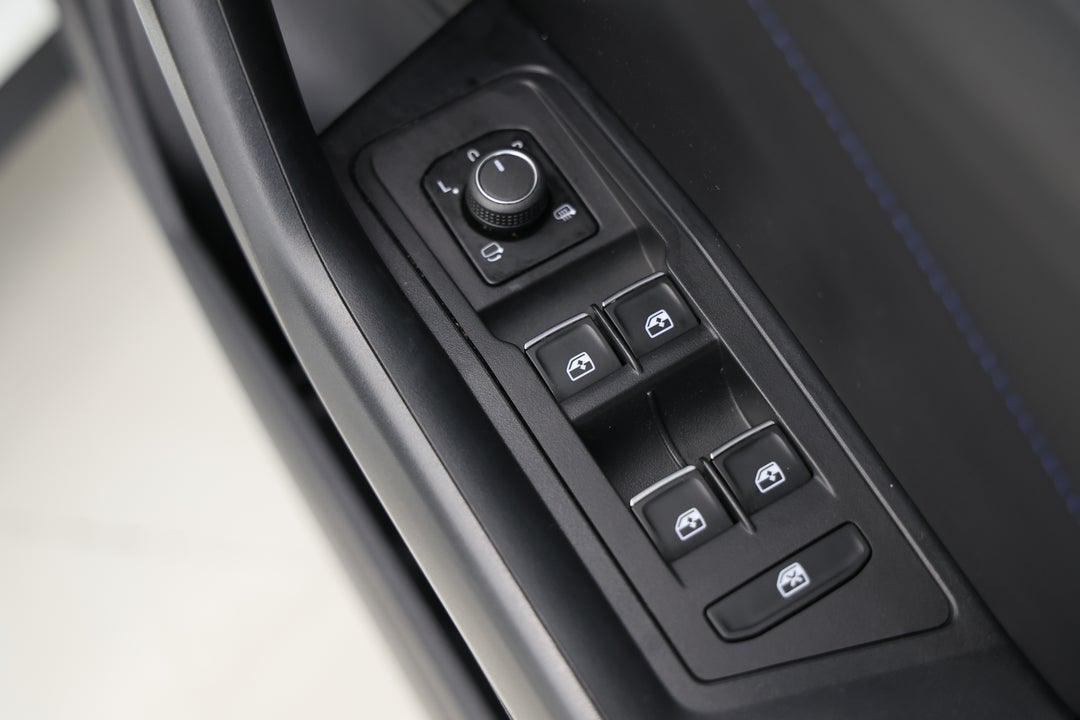 2023 Volkswagen T-roc R, Automatic, 59953 km, Drivers Side Door Panel Controls