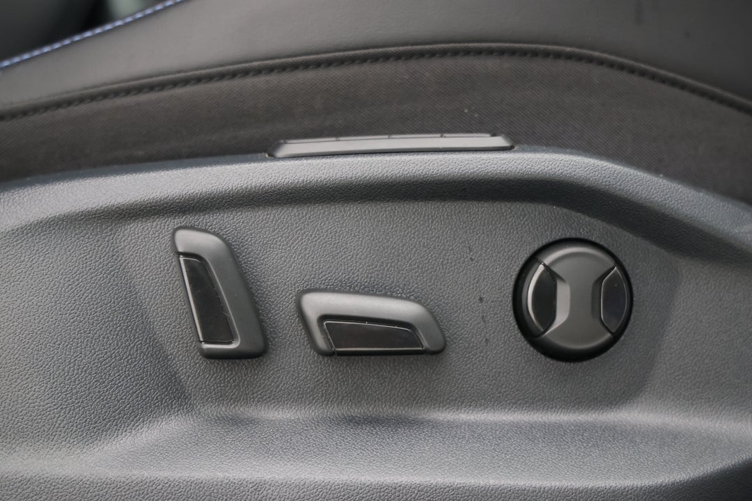 2023 Volkswagen T-roc R, Automatic, 59953 km, Drivers Side Adjustment Panel