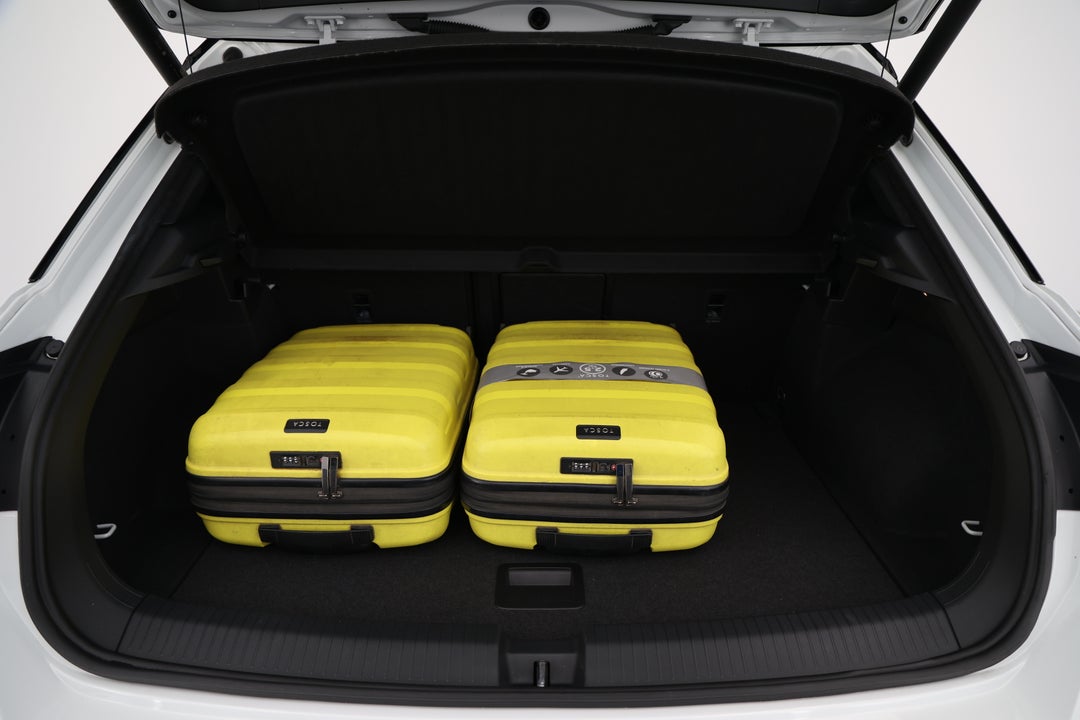 2023 Volkswagen T-roc R, Automatic, 59953 km, Boot Inside View with Luggage
