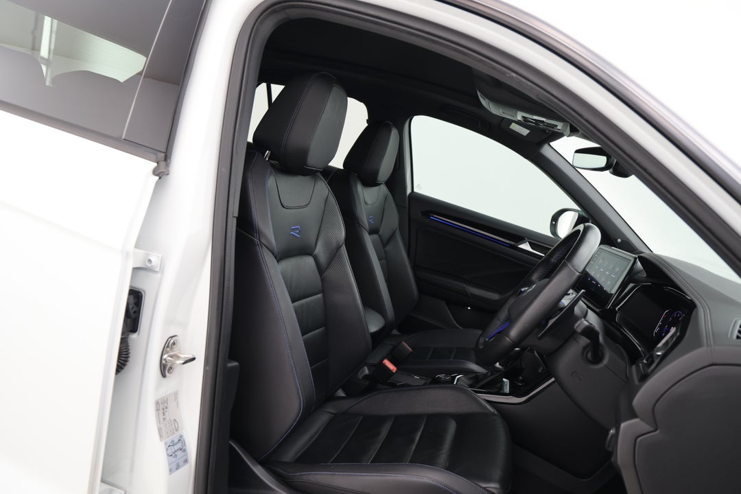 2023 Volkswagen T-roc R, Automatic, 59953 km, Right Side Front Door Cabin View