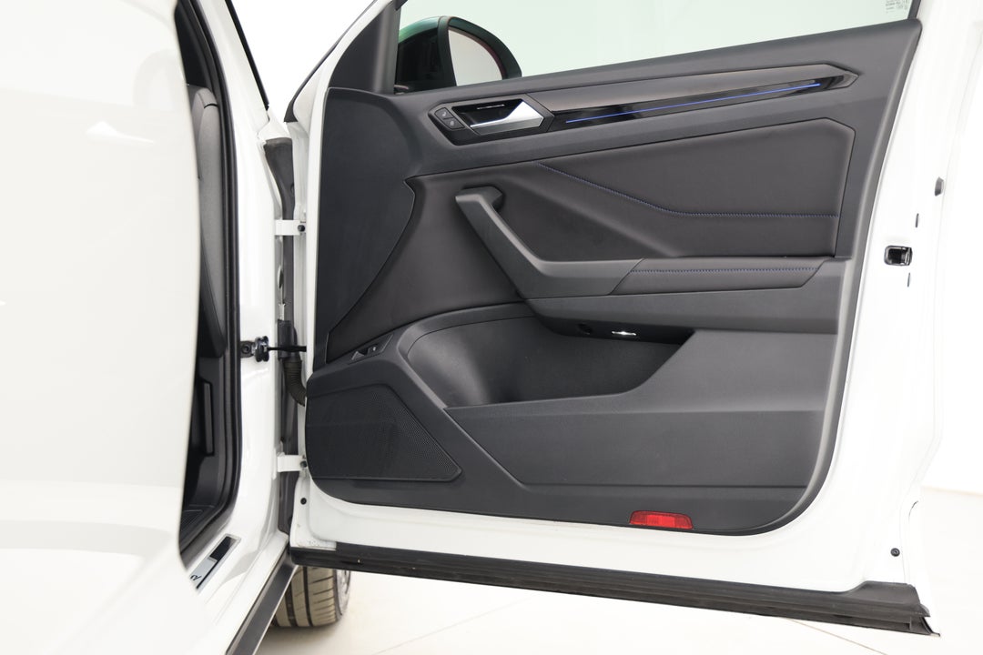 2023 Volkswagen T-roc R, Automatic, 59953 km, Speaker View