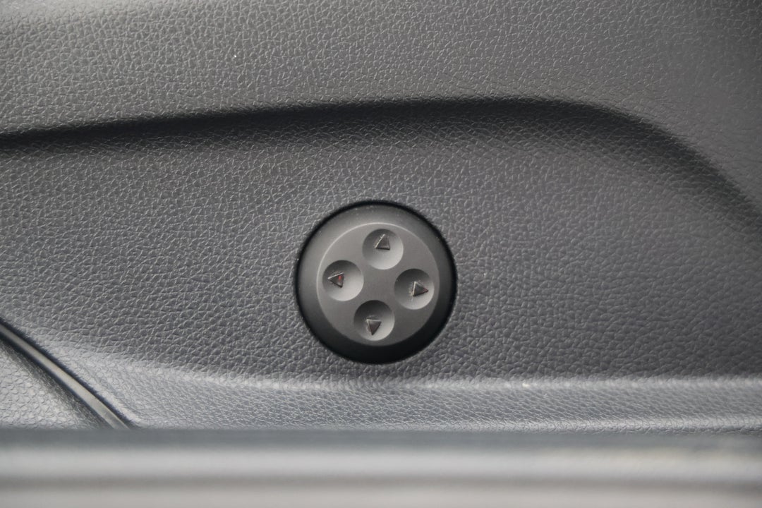 2020 Mercedes-benz C300 Edition C, Automatic, 54013 km, Drivers Side Adjustment Panel