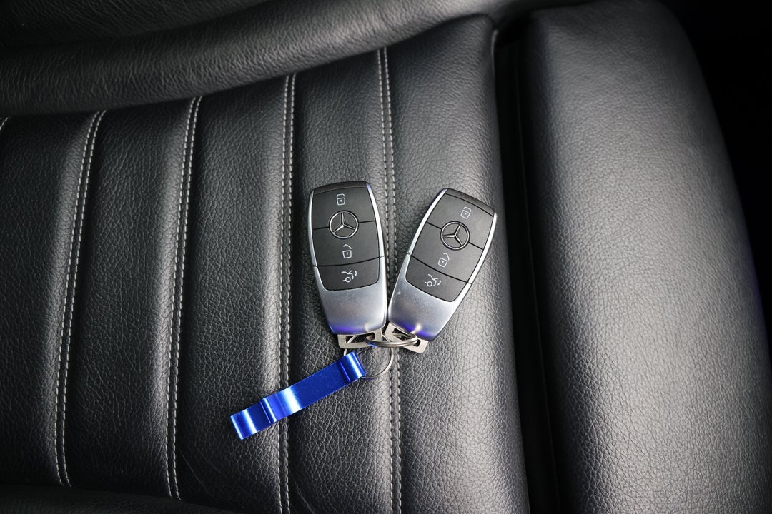 2020 Mercedes-benz C300 Edition C, Automatic, 54013 km, Key Close-up