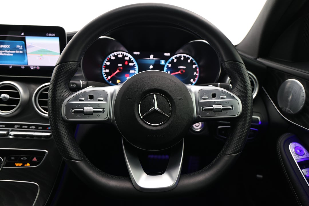 2020 Mercedes-benz C300 Edition C, Automatic, 54013 km, Steering Wheel Close-up