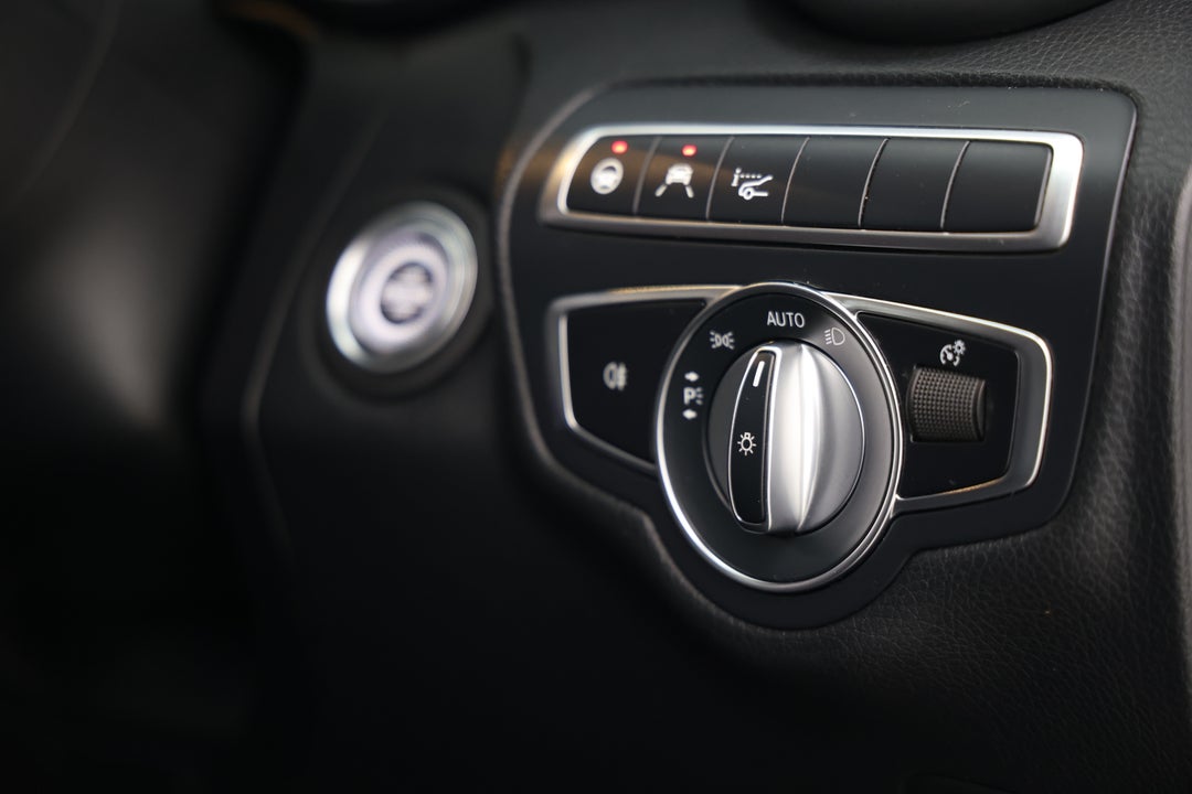 2020 Mercedes-benz C300 Edition C, Automatic, 54013 km, Utility Switches/Buttons