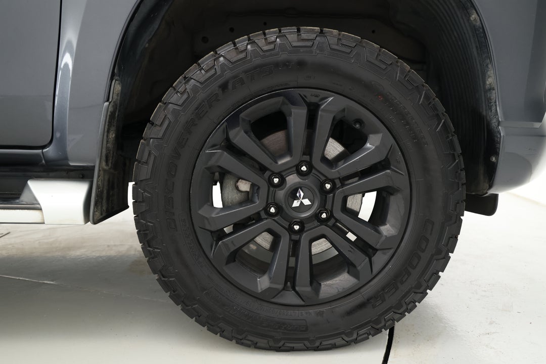 2019 Mitsubishi Triton Gls (4x4), Automatic, 106763 km, Right Front Wheel