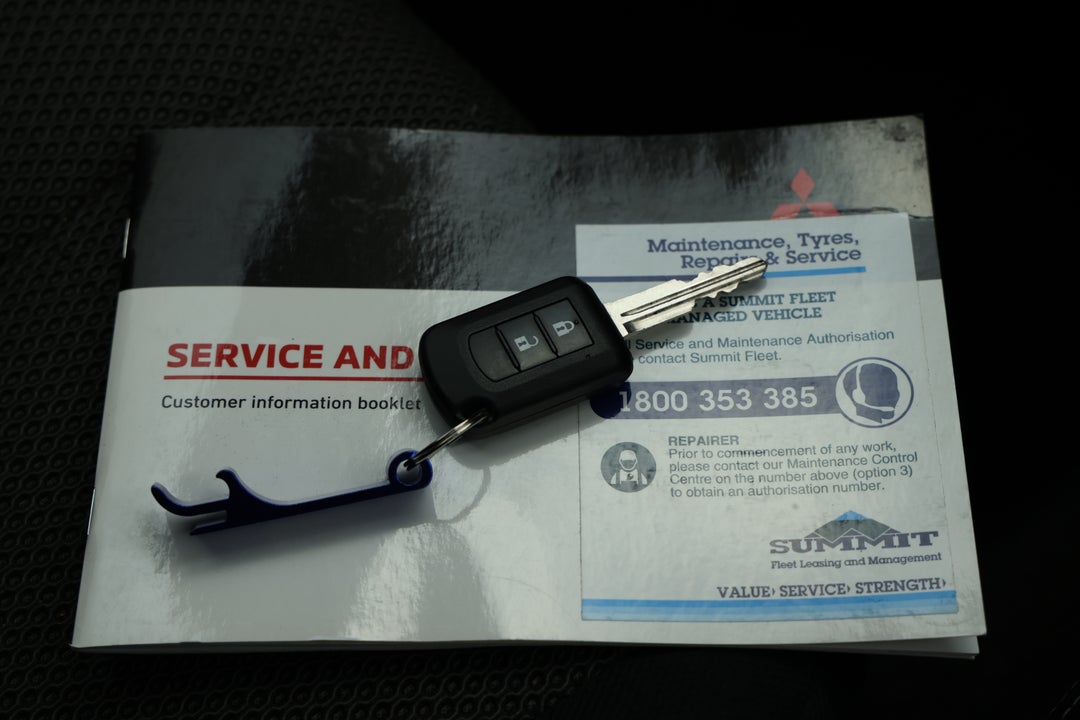 2019 Mitsubishi Triton Gls (4x4), Automatic, 106763 km, Key Close-up