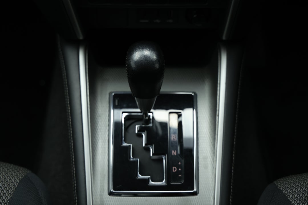 2019 Mitsubishi Triton Gls (4x4), Automatic, 106763 km, Gear Lever 