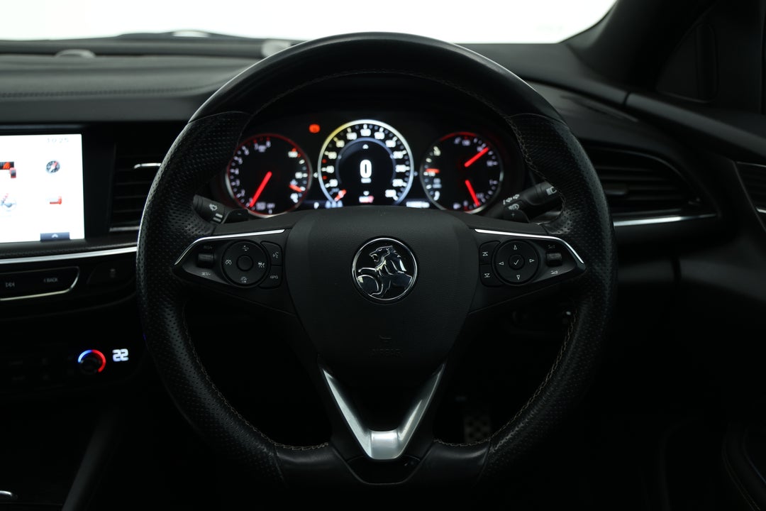 2018 Holden Commodore Vxr, Automatic, 116696 km, Steering Wheel Close-up