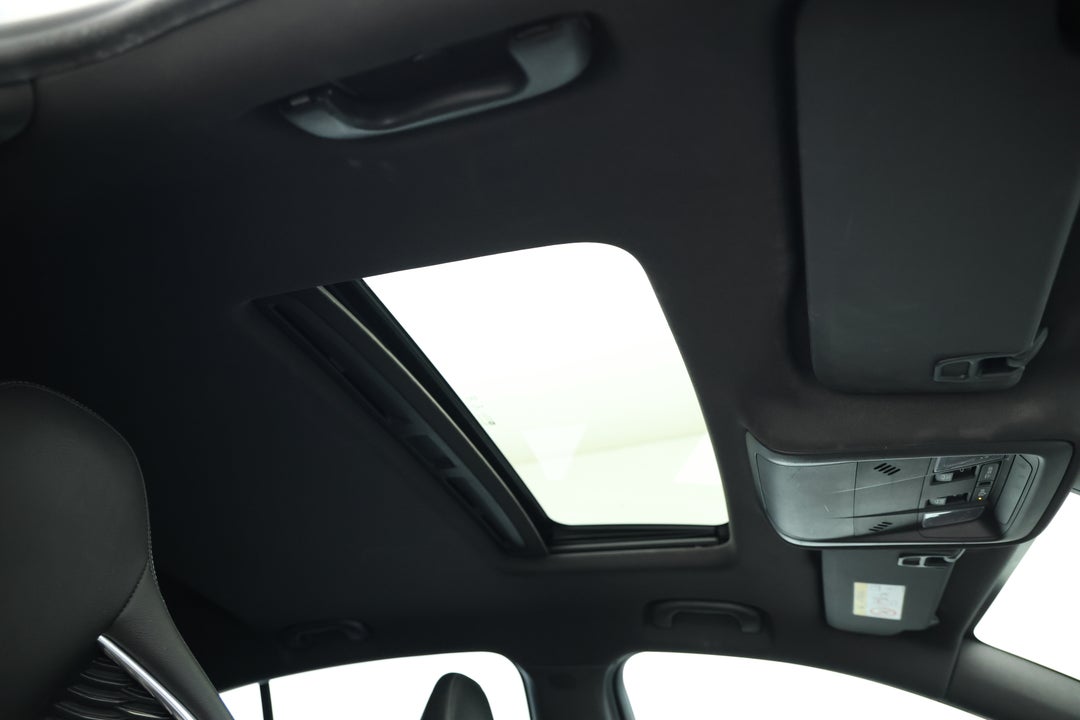 2018 Holden Commodore Vxr, Automatic, 116696 km, Interior Sunroof/Moonroof