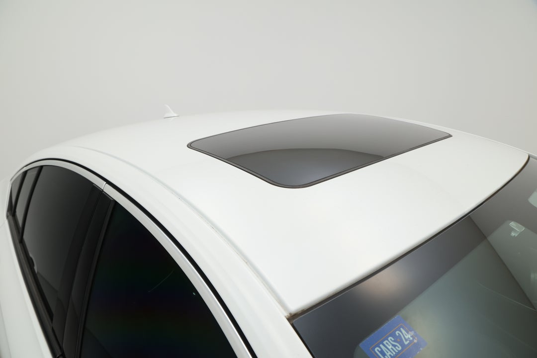 2018 Holden Commodore Vxr, Automatic, 116696 km, Roof/Sunroof View