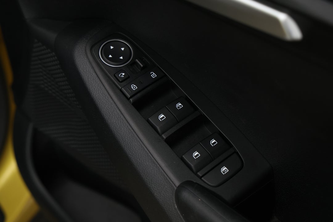 2019 Kia Seltos Sport (FWD), Automatic, 32775 km, Drivers Side Door Panel Controls