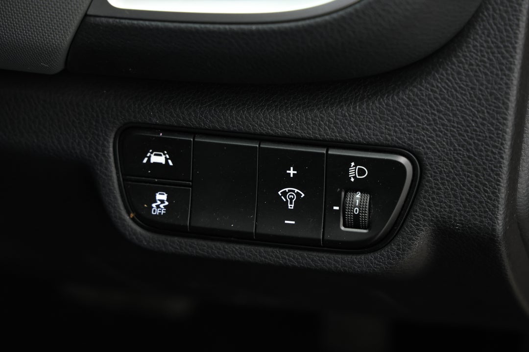 2019 Kia Seltos Sport (FWD), Automatic, 32775 km, Utility Switches/Buttons