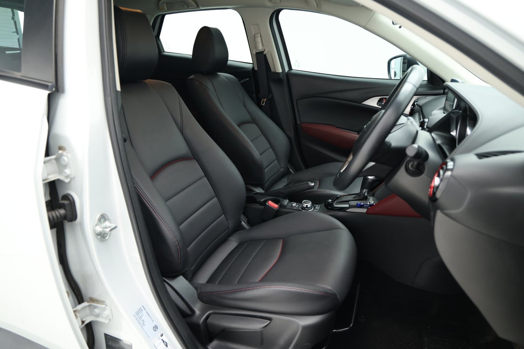 2016 Mazda CX-3 S Touring (FWD), Automatic, 170255 km, Right Side Front Door Cabin View