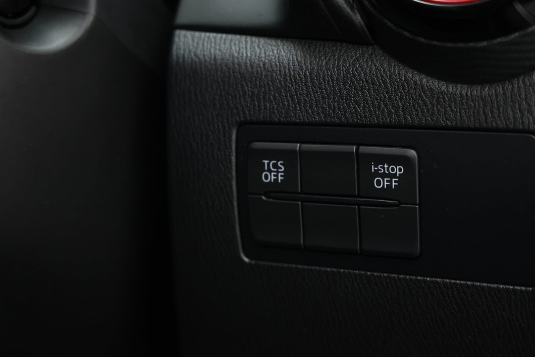 2016 Mazda CX-3 S Touring (FWD), Automatic, 170255 km, Utility Switches/Buttons