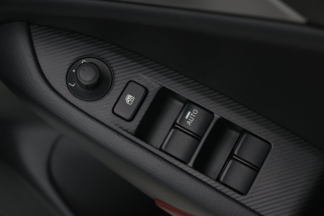 2016 Mazda CX-3 S Touring (FWD), Automatic, 170255 km, Drivers Side Door Panel Controls