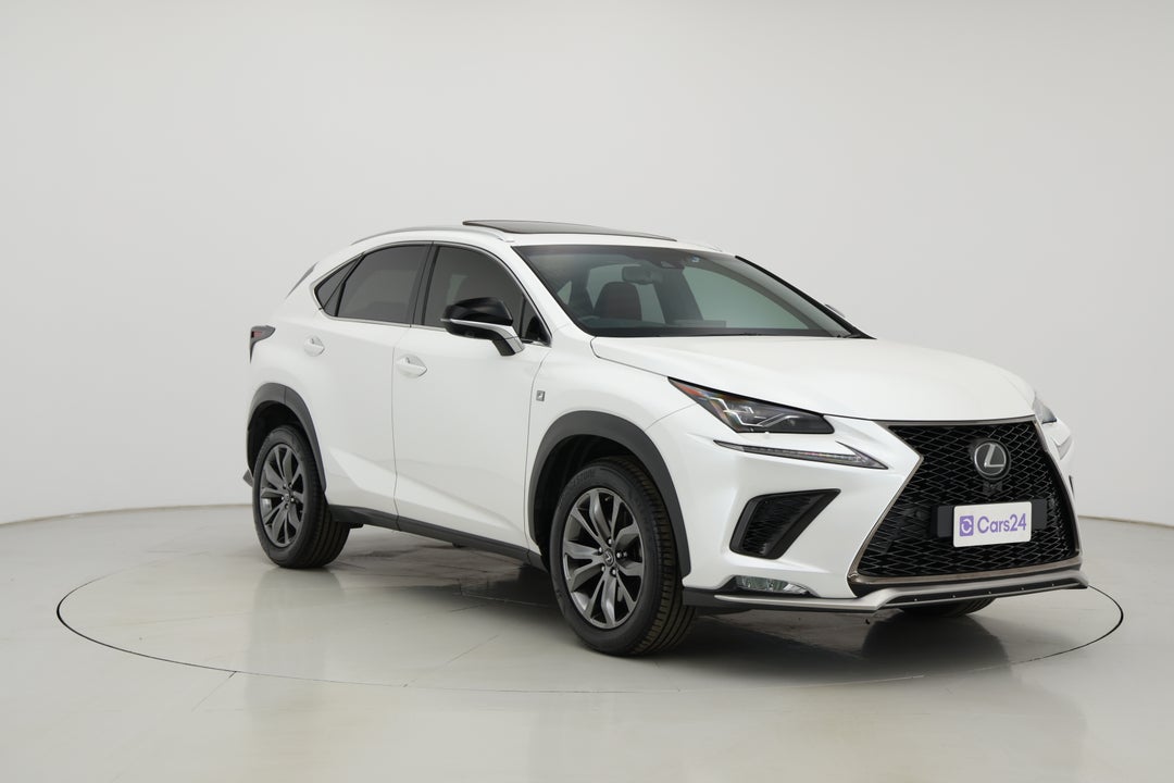 2018 Lexus Nx300 F-sport (FWD), Automatic, 101372 km, Right Front Diagonal (45- Degree) View