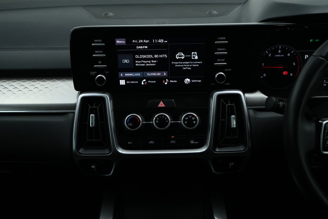 2023 Kia Sorento S 7 Seat, Automatic, 27993 km, Center Console