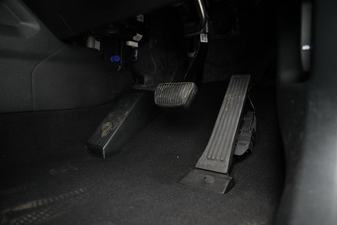 2023 Kia Sorento S 7 Seat, Automatic, 27993 km, Pedals and Footmat