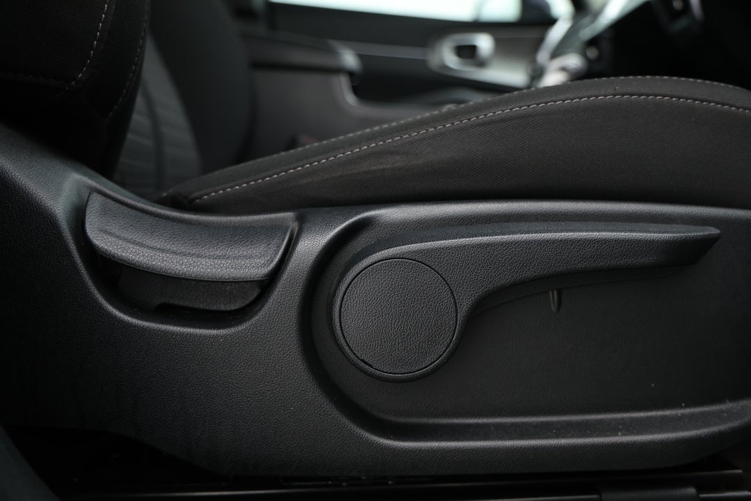 2023 Kia Sorento S 7 Seat, Automatic, 27993 km, Drivers Side Adjustment Panel