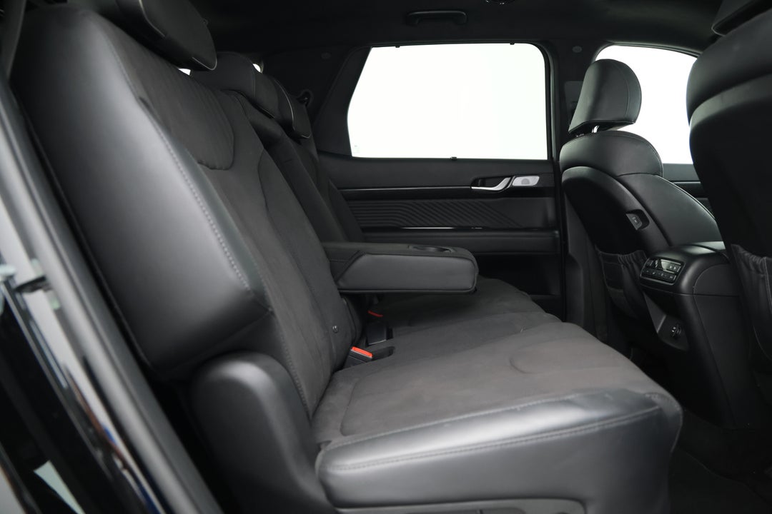 2023 Hyundai Palisade Calligraphy Black Ink (8 Seat), Automatic, 59089 km, Right Side Rear Door Cabin View