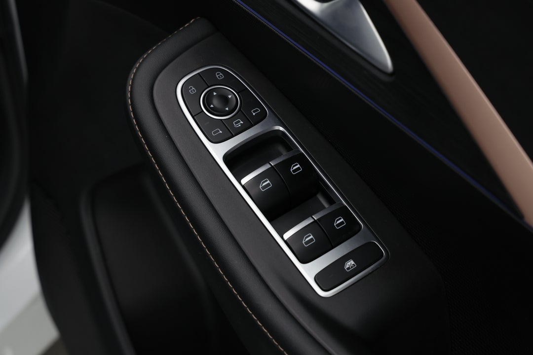 2023 Chery Omoda 5 Ex (high Version), Automatic, 44472 km, Drivers Side Door Panel Controls