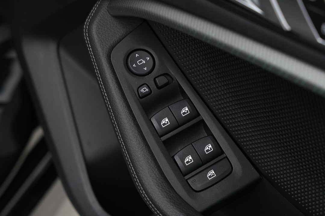 2021 BMW 2 20i M Sport Gran Coupe, Automatic, 12824 km, Drivers Side Door Panel Controls