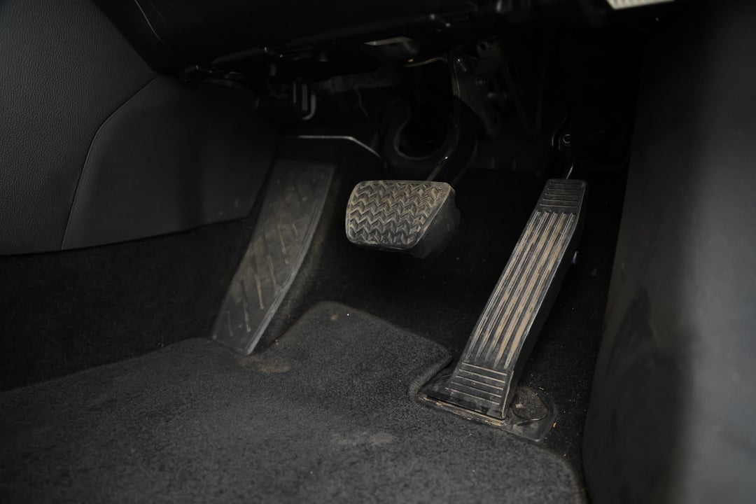 2021 Toyota RAV4 Gxl (2WD), Automatic, 73412 km, Pedals and Footmat