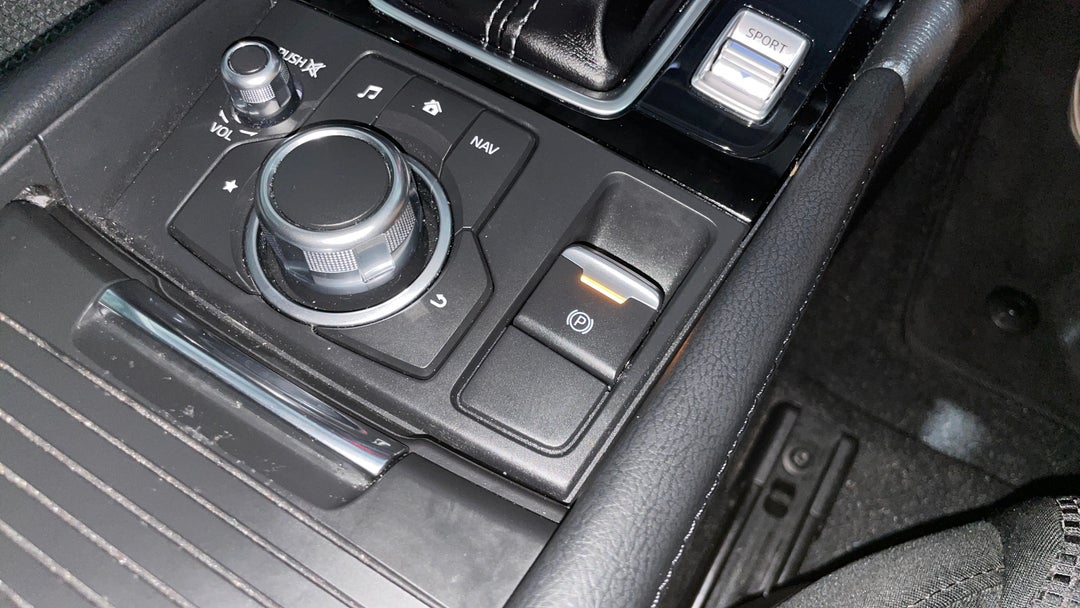 2018 Mazda Mazda3 Maxx Sport, Automatic, 23047 km, Handbrake