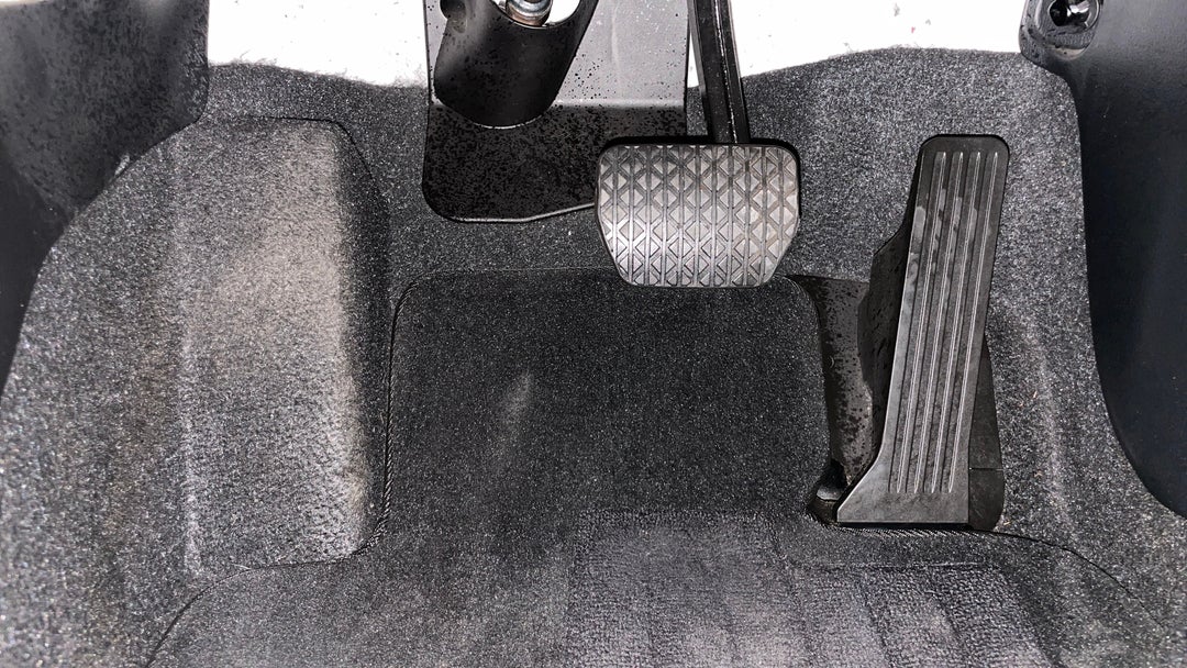 2018 Mazda Mazda3 Maxx Sport, Automatic, 23047 km, Pedals and Footmat