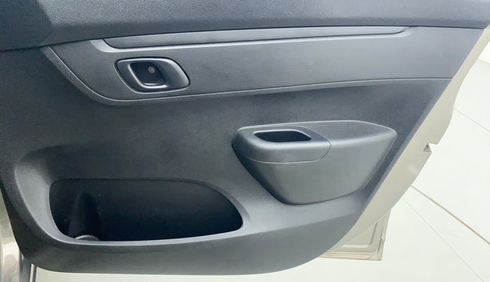 2019 Renault Kwid RXL, Petrol, Manual, 16,897 km, Driver Side Door Panels Controls