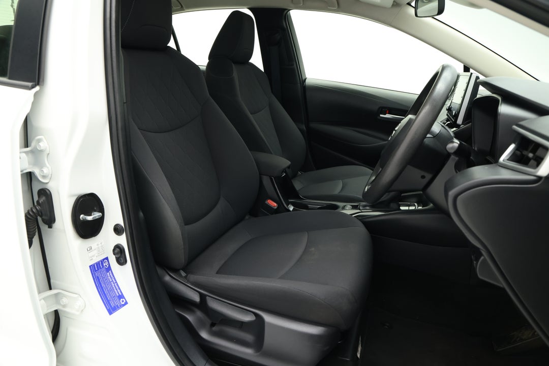 2020 Toyota Corolla Ascent Sport Hybrid, Automatic, 107436 km, Right Side Front Door Cabin View