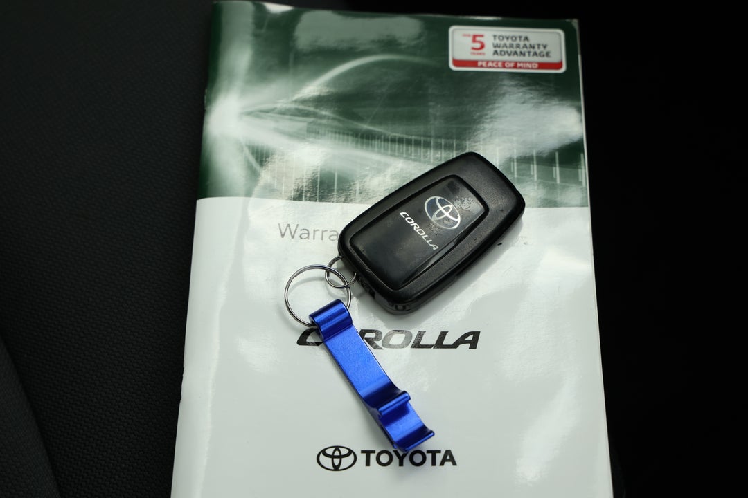2020 Toyota Corolla Ascent Sport Hybrid, Automatic, 107436 km, Key Close-up