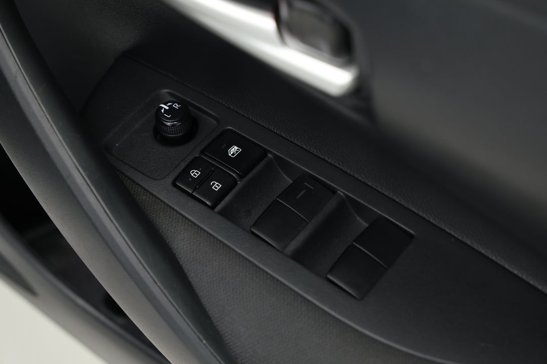 2020 Toyota Corolla Ascent Sport Hybrid, Automatic, 107436 km, Drivers Side Door Panel Controls