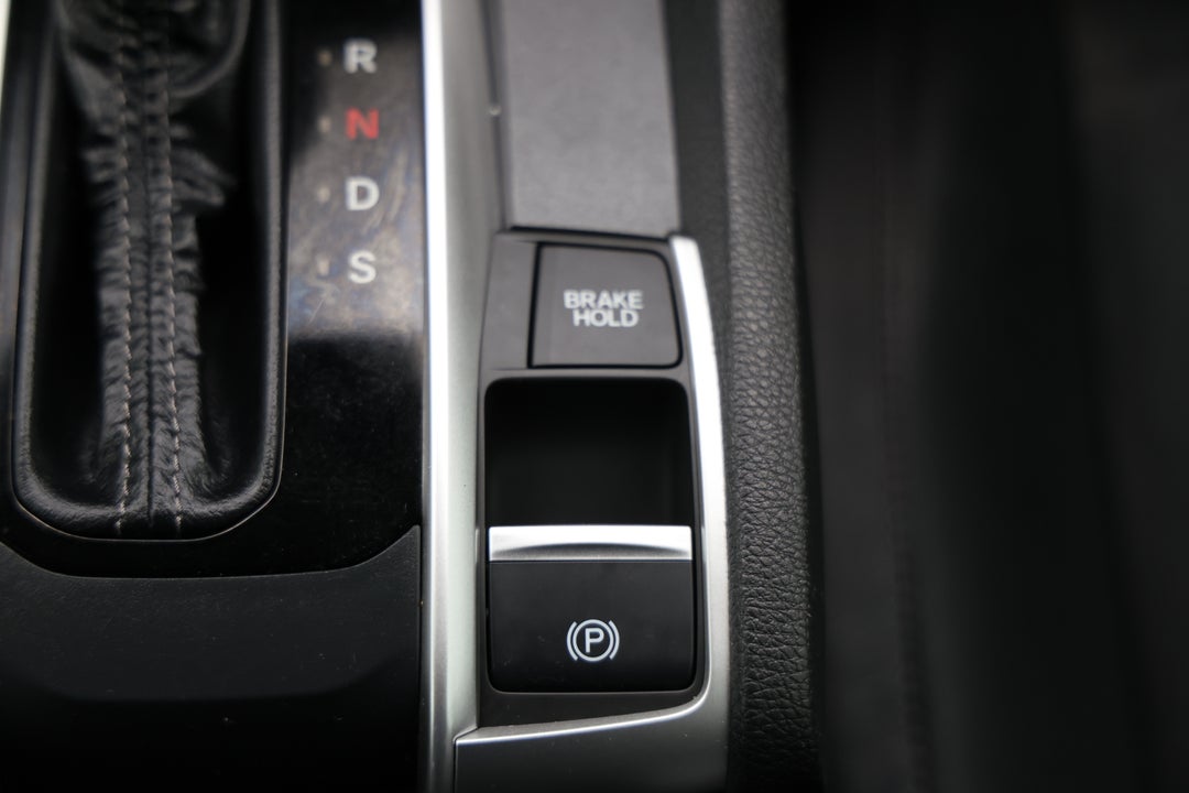 2017 Honda Civic Vti-lx, Automatic, 45080 km, Handbrake