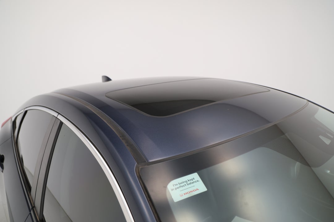 2017 Honda Civic Vti-lx, Automatic, 45080 km, Roof/Sunroof View