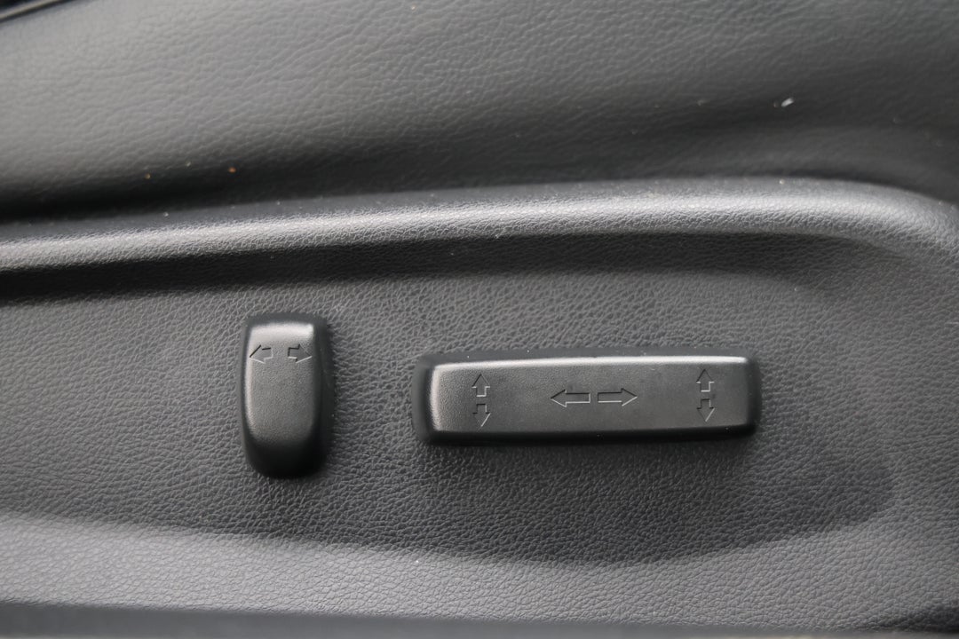 2017 Honda Civic Vti-lx, Automatic, 45080 km, Drivers Side Adjustment Panel