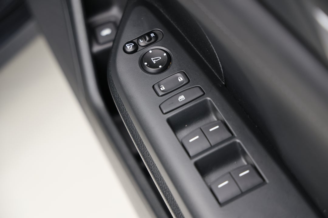 2017 Honda Civic Vti-lx, Automatic, 45080 km, Drivers Side Door Panel Controls