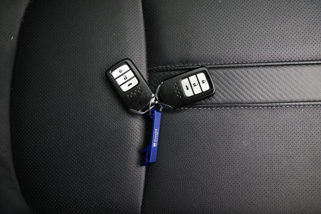 2017 Honda Civic Vti-lx, Automatic, 45080 km, Key Close-up